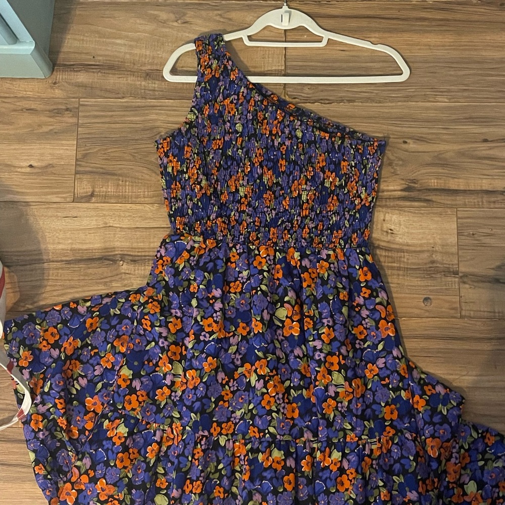 Off shoulder floral dress. Like new, never worn.